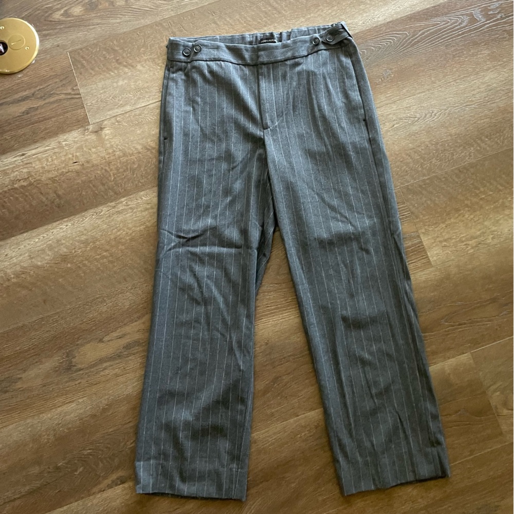 Banana Republic Gray Striped Trousers in Size 6